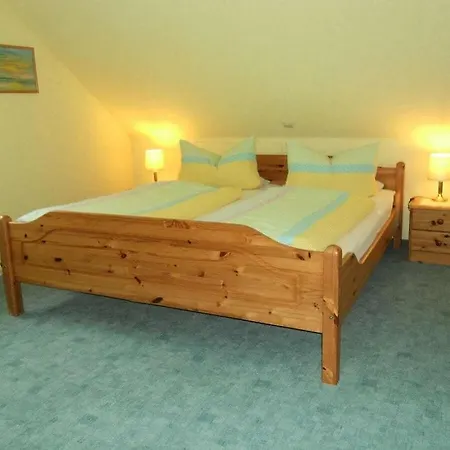 With 2 Bedrooms Ferienhaus *